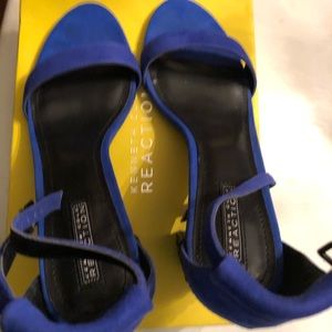 Women’s shiny,chunky heel with ankle strap